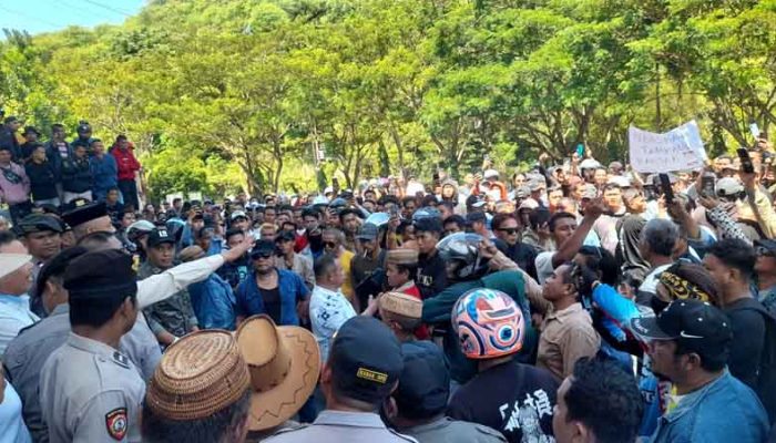 Penambang Suwawa Turun Gunung, DPRD Kena Semprot Gara-Gara Tambang