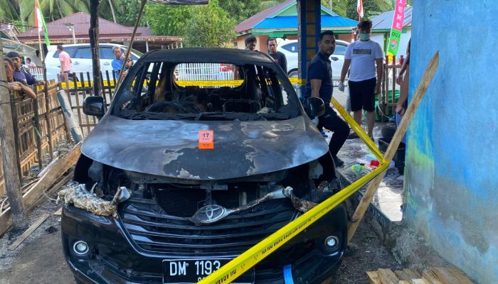 Resmob Saronde Bongkar Drama Baper Berujung Bakar Mobil di Sumalata