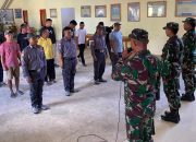Latihan Ala Tentara, Linmas dan Warga Tunjukkan Kekompakan Bareng TNI